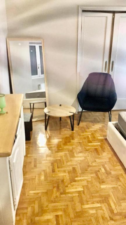 Economy Shared Apartment B In Central Афіни Екстер'єр фото