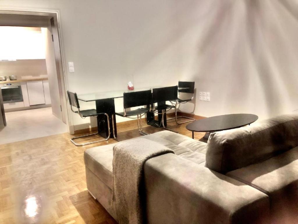 Economy Shared Apartment B In Central Афіни Екстер'єр фото